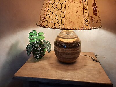 Jeux de lumieres : une vitrailliste au Cellier