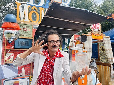 Spectacle de rue avec « Le Bar à Mômes »